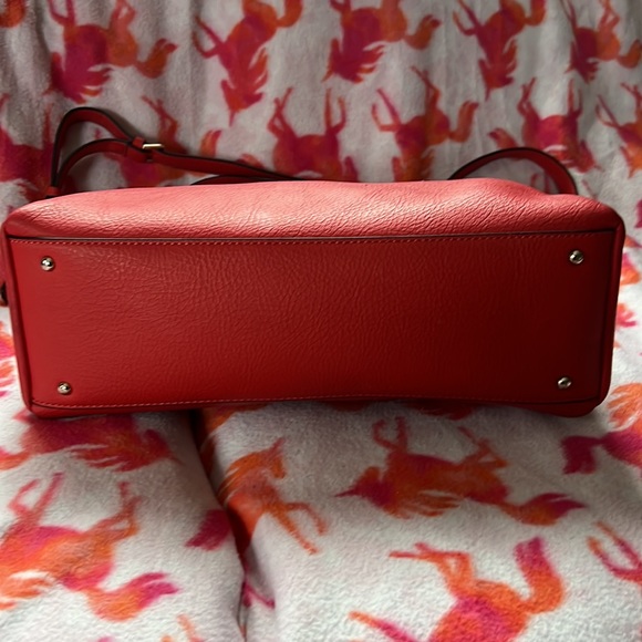 Candy Apple red guess tote bag - Picture 2 of 10